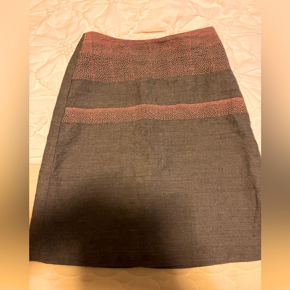Tocca pencil skirt grey with coral details